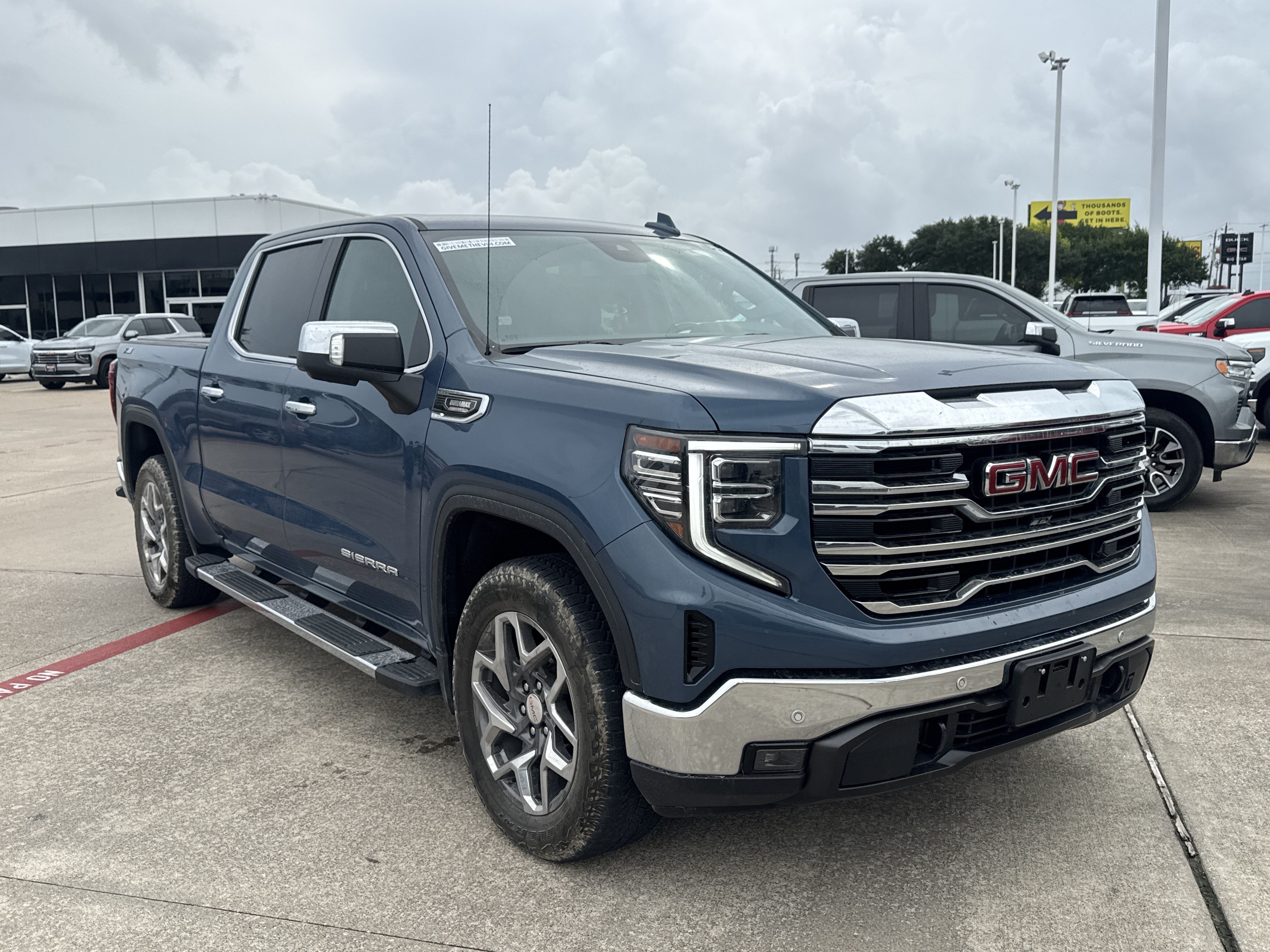 Used 2024 GMC Sierra 1500 SLT w/ SLT Premium Plus Package AWD/4WD image 14