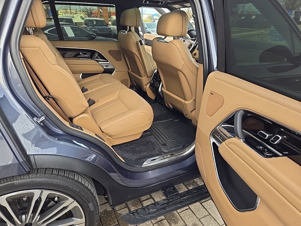 Used 2025 Land Rover Range Rover Long Wheelbase SE image 20