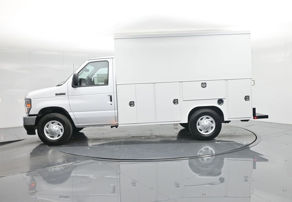 New 2026 Ford E-350 and Econoline 350 Super Duty w/ Power Equipment Group image 32