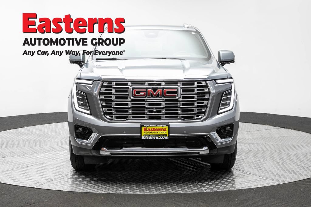 Used 2025 GMC Yukon Denali AWD/4WD image 2