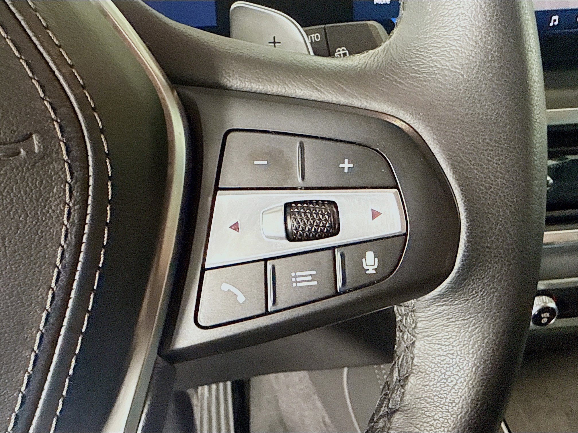 Used 2026 BMW X5 sDrive40i RWD image 15