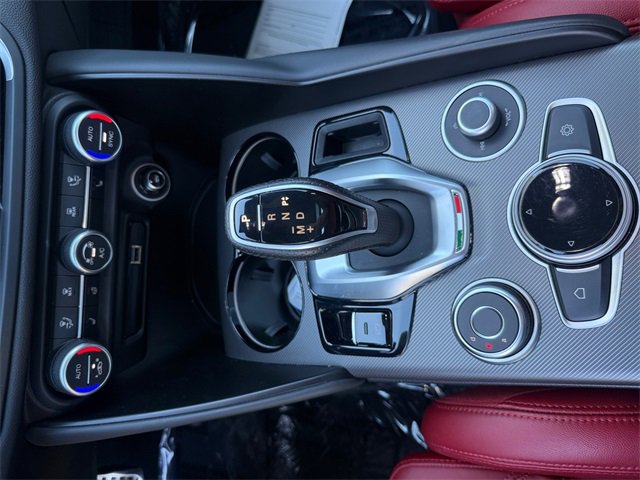 Used 2022 Alfa Romeo Giulia Veloce image 21