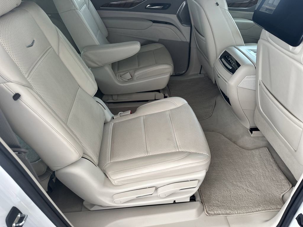 Used 2021 Cadillac Escalade ESV Sport Platinum RWD image 34