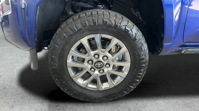Used 2024 Toyota Tacoma Limited w/ Limited Package (LT) AWD/4WD image 26