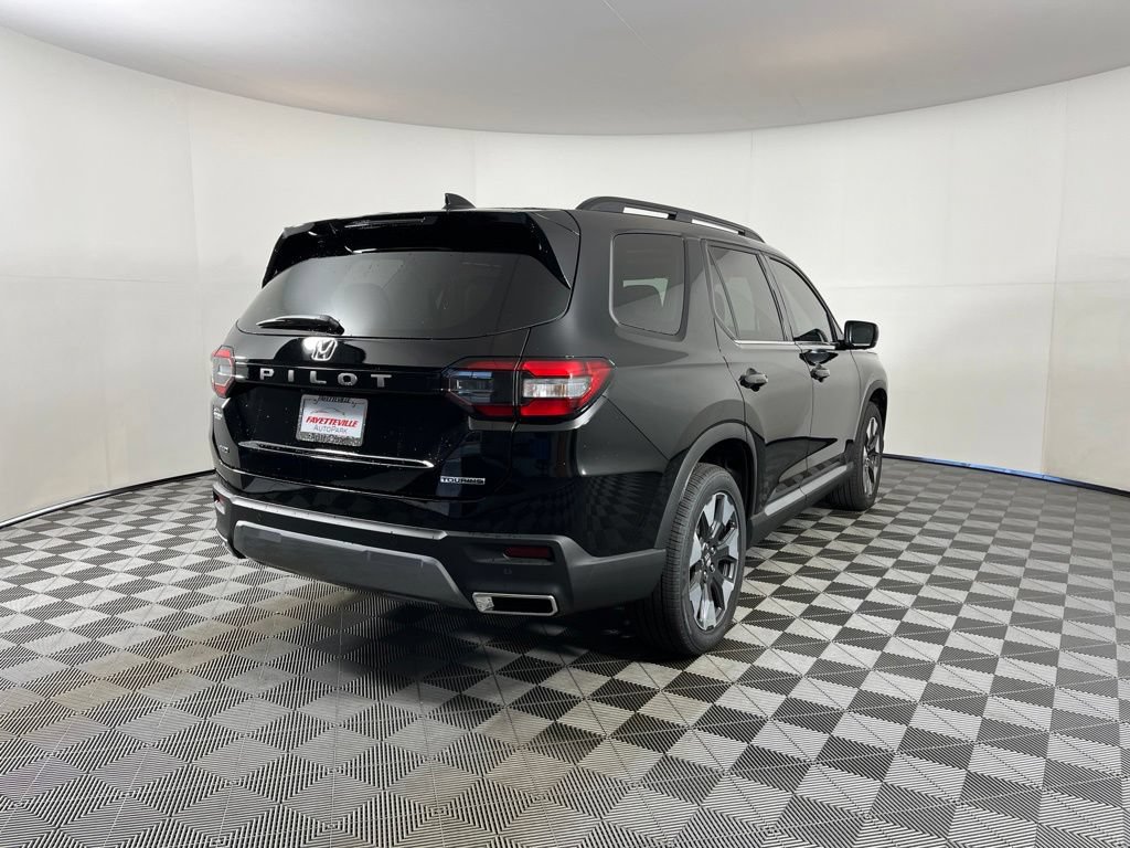New 2026 Honda Pilot Touring image 5