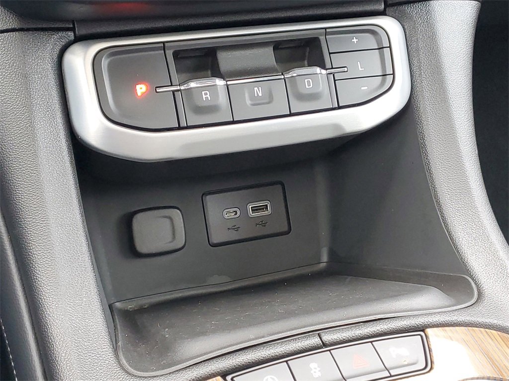 Used 2022 GMC Acadia SLE w/ Driver Convenience Package image 28