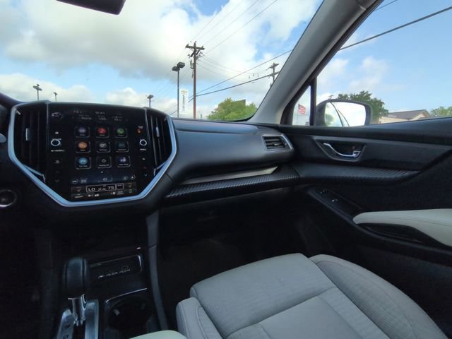 Used 2023 Subaru Ascent Premium w/ Convenience Package image 3