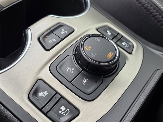 Used 2024 GMC Terrain Denali w/ Denali Premium Package image 18