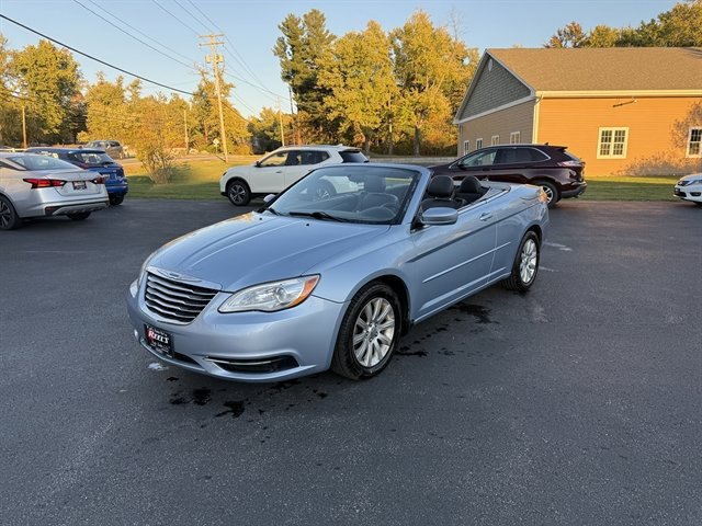 Used 2012 Chrysler 200 Touring image 16
