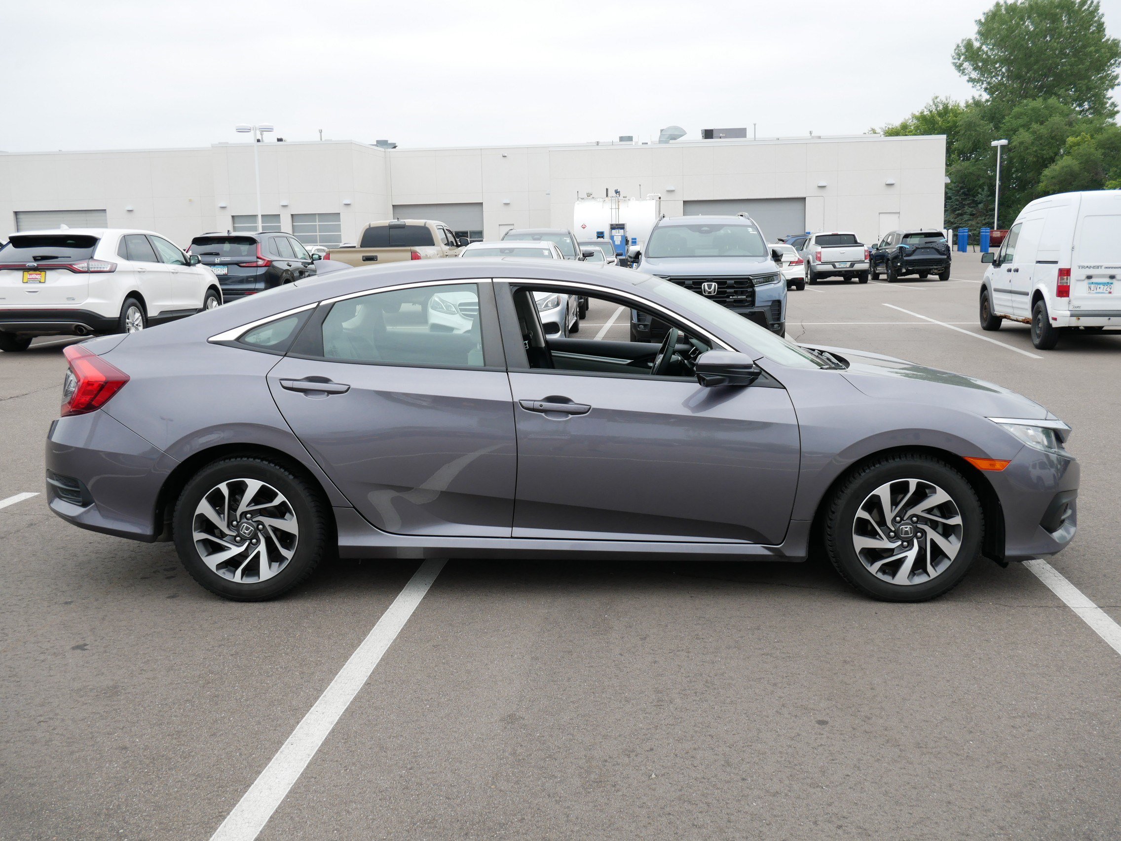 Used 2018 Honda Civic EX image 8