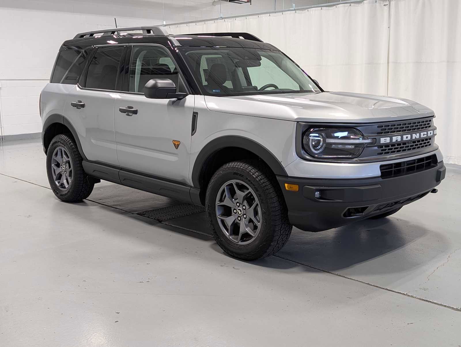 Used 2023 Ford Bronco Sport Badlands image 6