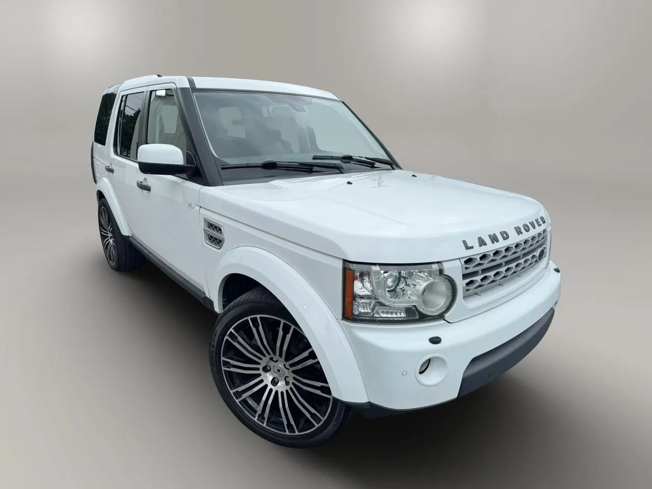 Used 2012 Land Rover LR4 HSE AWD/4WD image 2