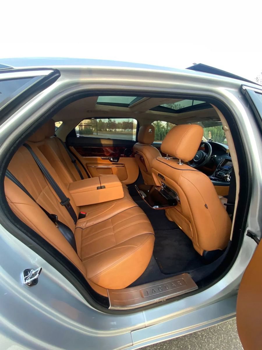 Used 2011 Jaguar XJ L Supercharged RWD image 14