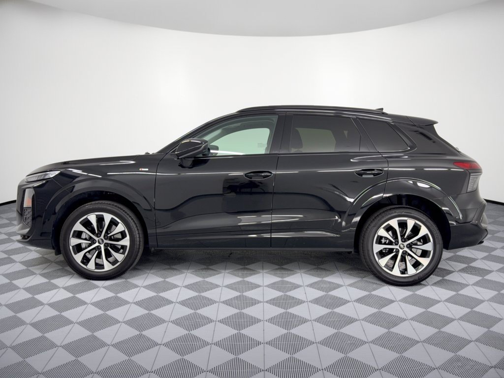 Used 2026 Audi Q3 quattro 2.0T AWD/4WD image 2