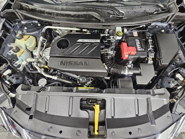 Used 2023 Nissan Rogue SV image 11