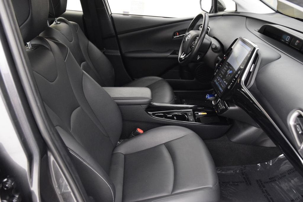 Used 2020 Toyota Prius Prime XLE FWD image 15