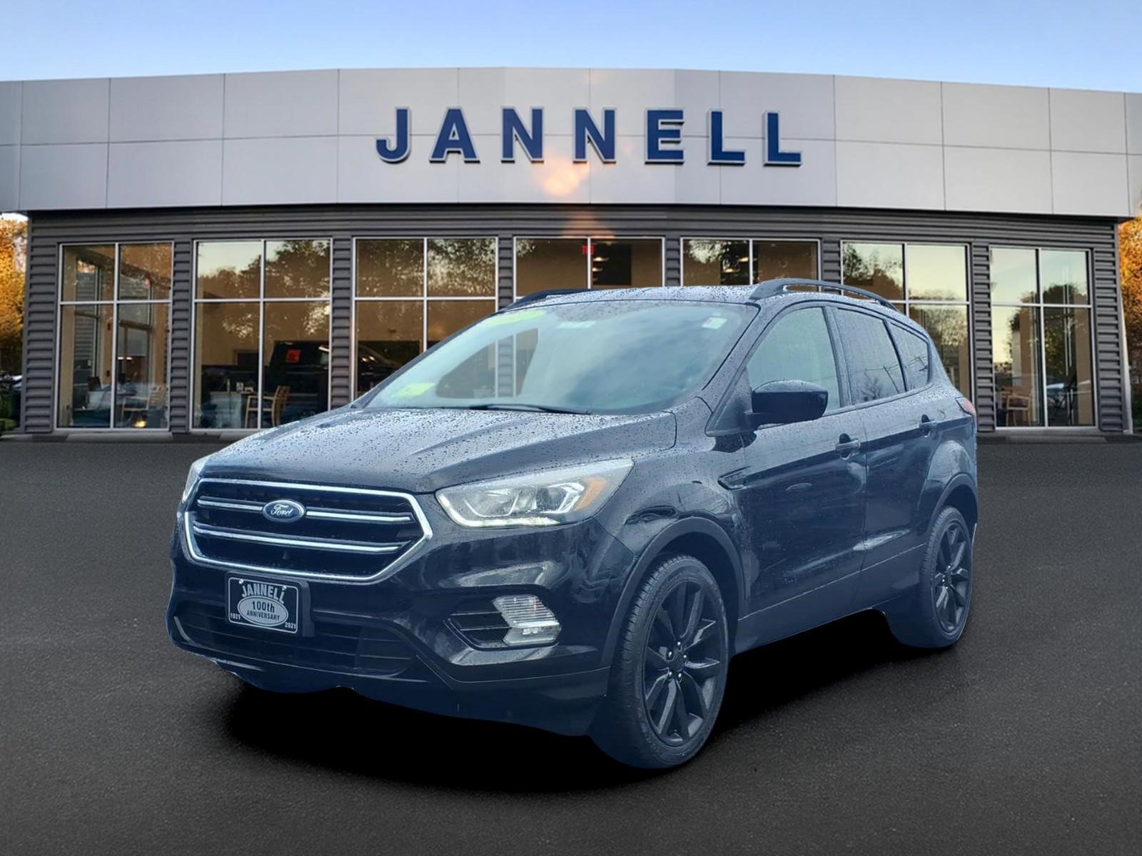 Used 2019 Ford Escape SE image 1