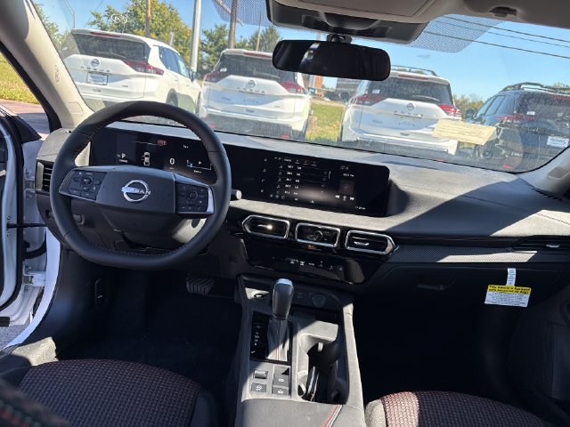 New 2027 Nissan Sentra SR w/ Floor Mat Package FWD image 15