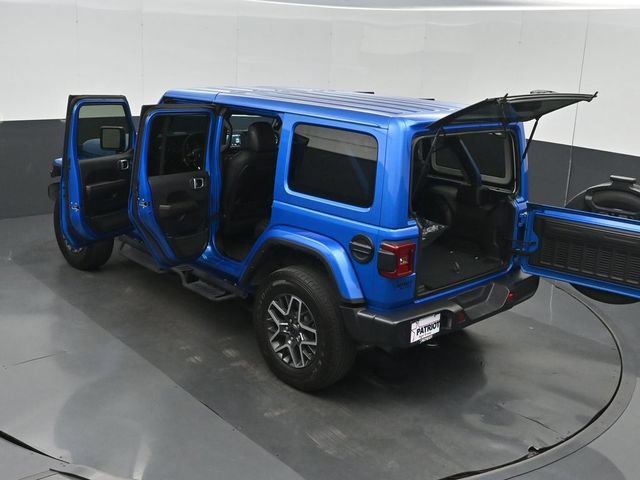 Used 2024 Jeep Wrangler Unlimited Sahara w/ Technology Group AWD/4WD image 58