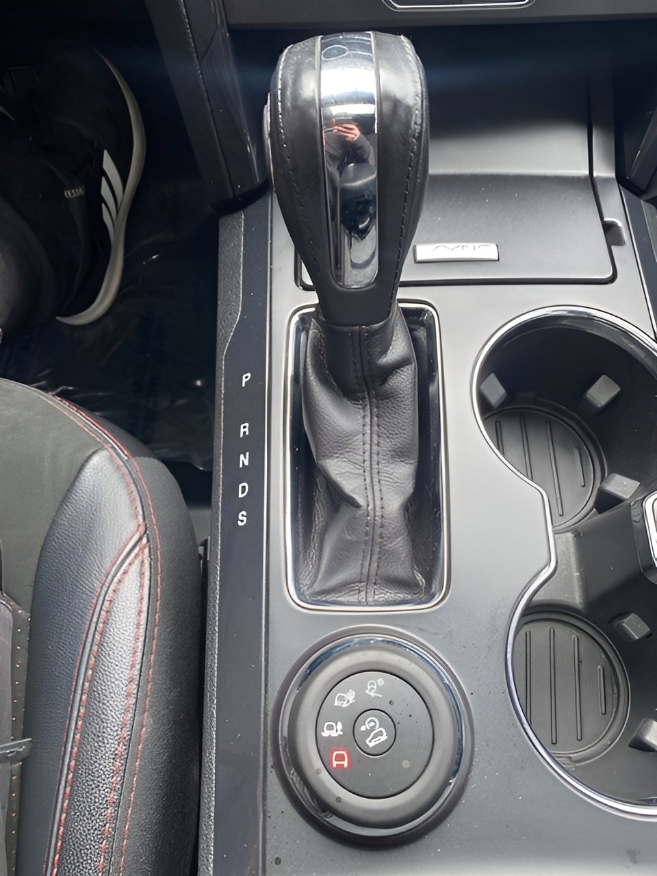 Certified 2018 Ford Explorer XLT w/ Equipment Group 202A image 27