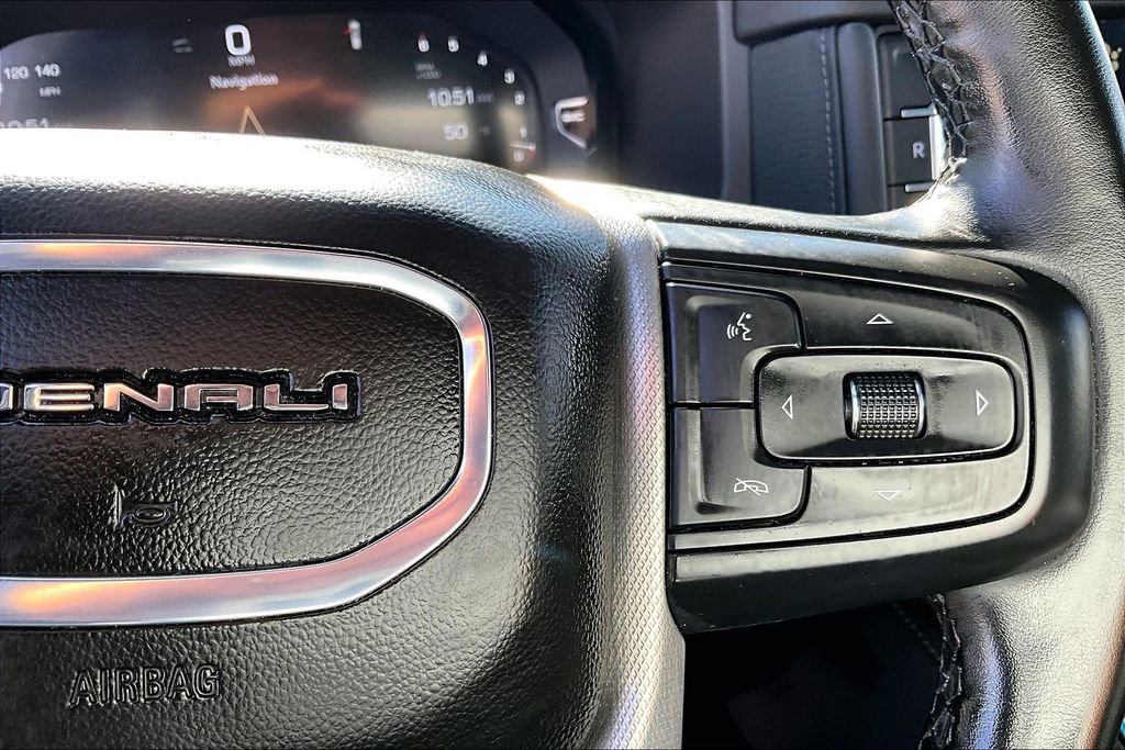 Used 2024 GMC Yukon Denali image 28