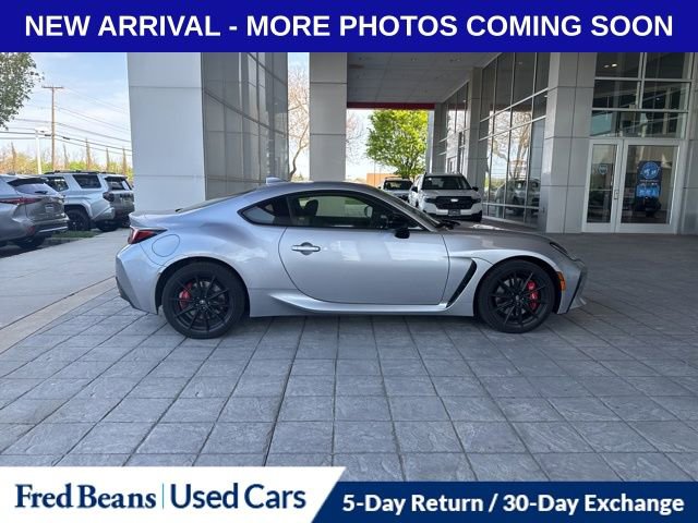 Used 2024 Toyota GR86 w/ Performance Package RWD image 2