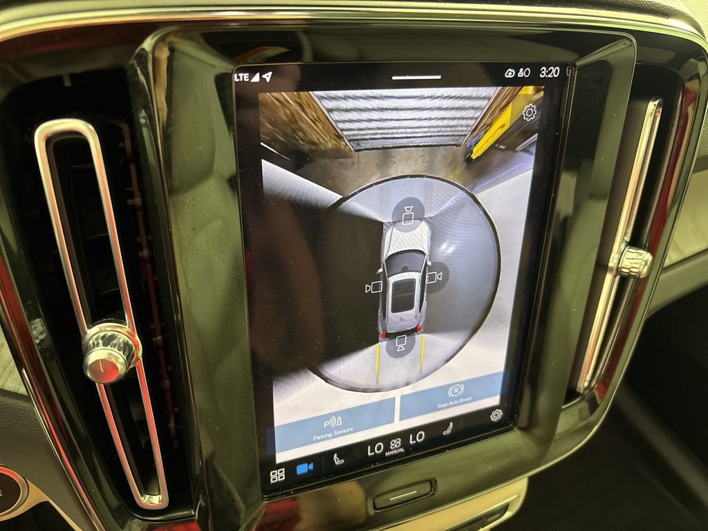 Used 2024 Volvo XC40 B5 Ultimate w/ Protection Package image 34