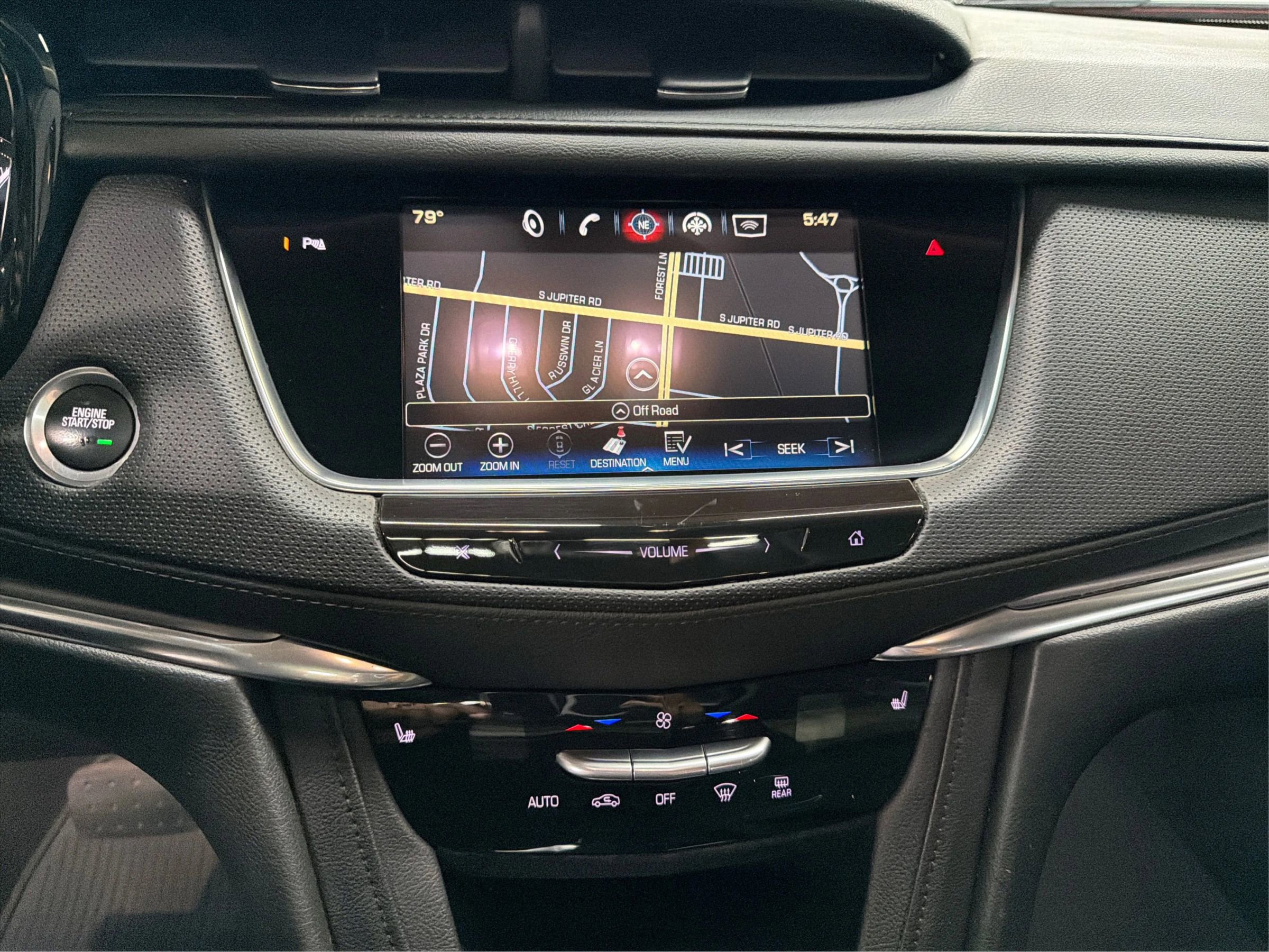 Used 2017 Cadillac XT5 Luxury w/ Driver Awareness Package image 24