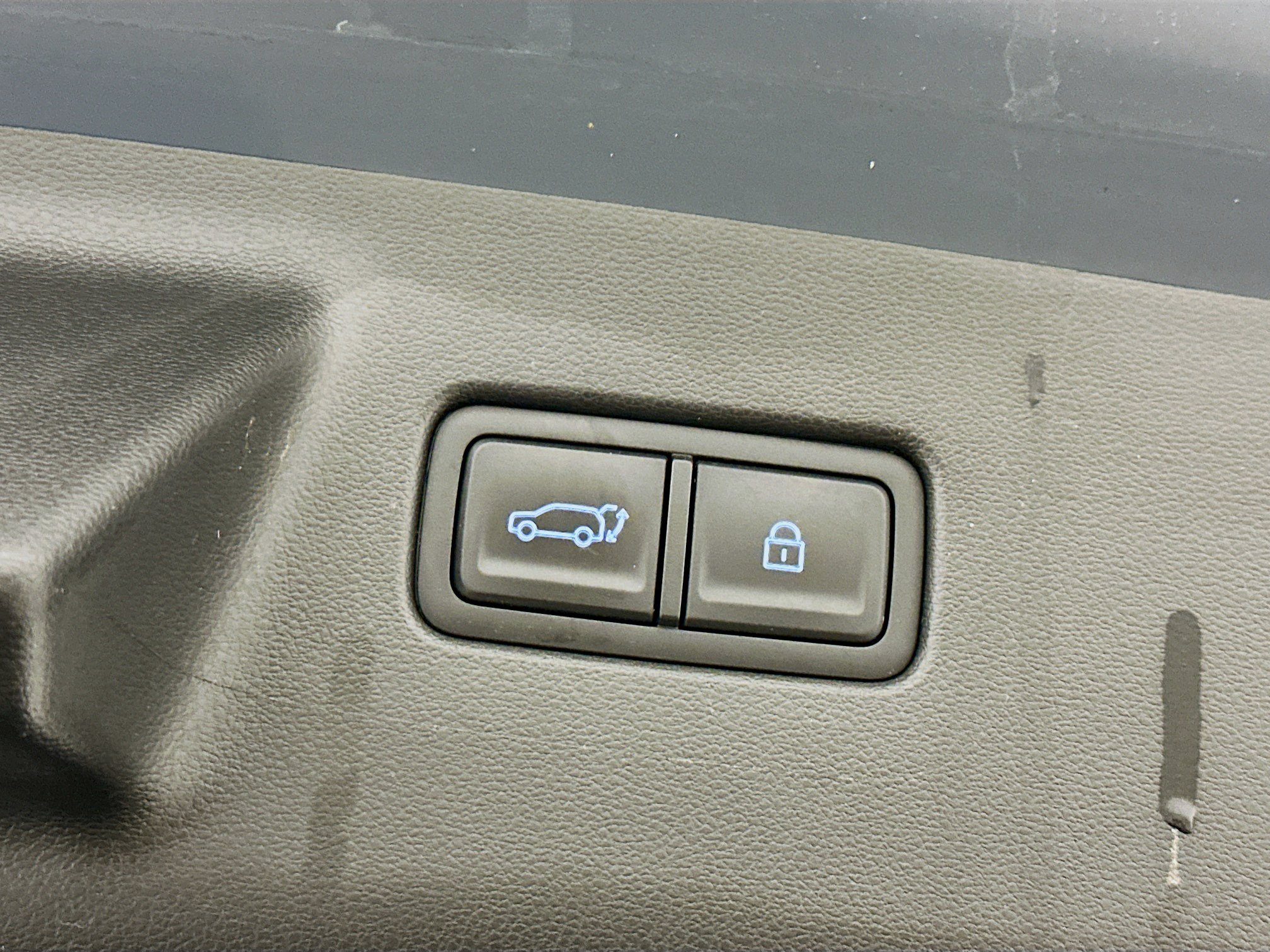 Used 2025 Hyundai Santa Fe SEL AWD/4WD image 32