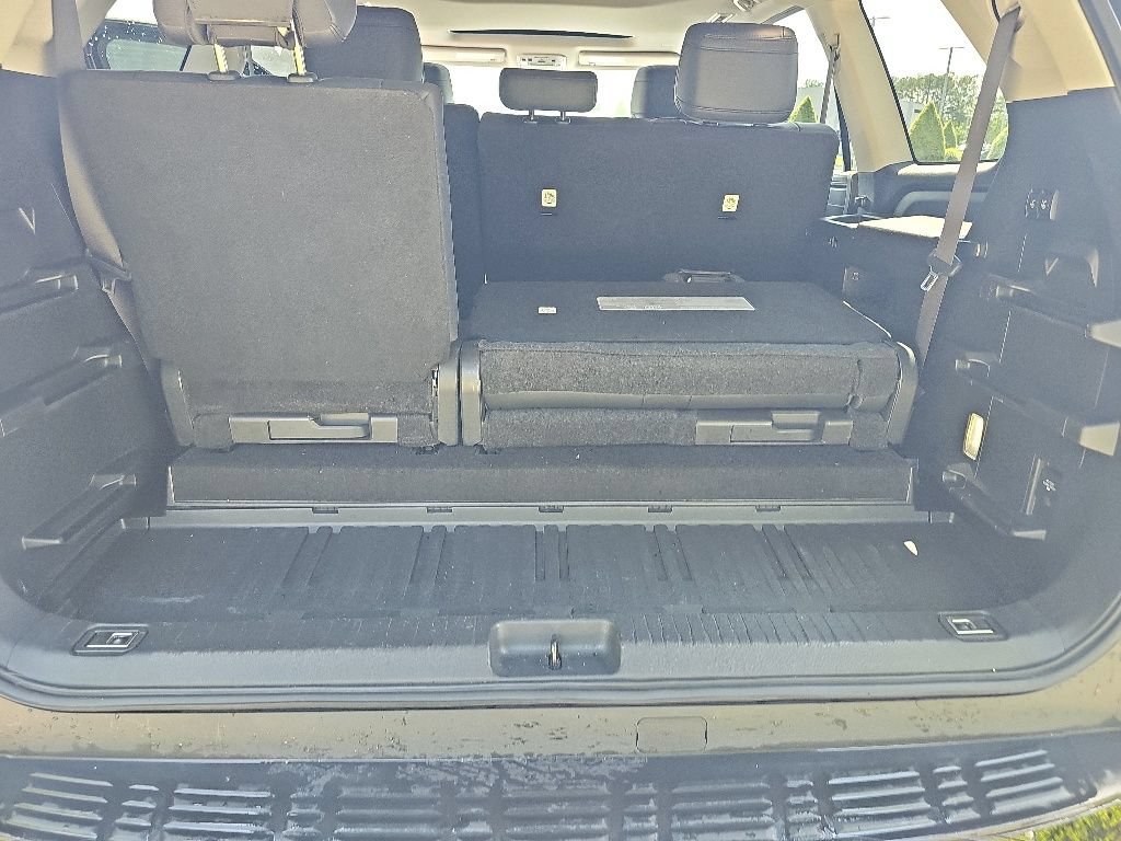 Used 2024 Toyota Sequoia SR5 w/ SR5 Premium Package AWD/4WD image 33
