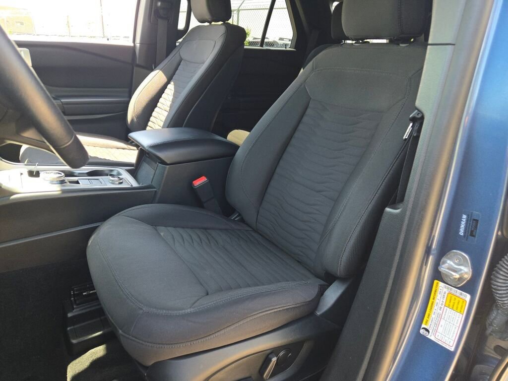 Used 2020 Ford Explorer XLT w/ Comfort Package AWD/4WD image 24