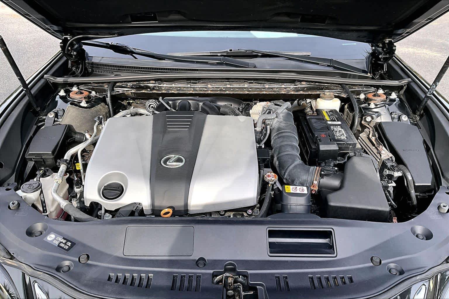 Used 2019 Lexus ES 350 Ultra Luxury w/ Accessory Package 2 FWD image 32