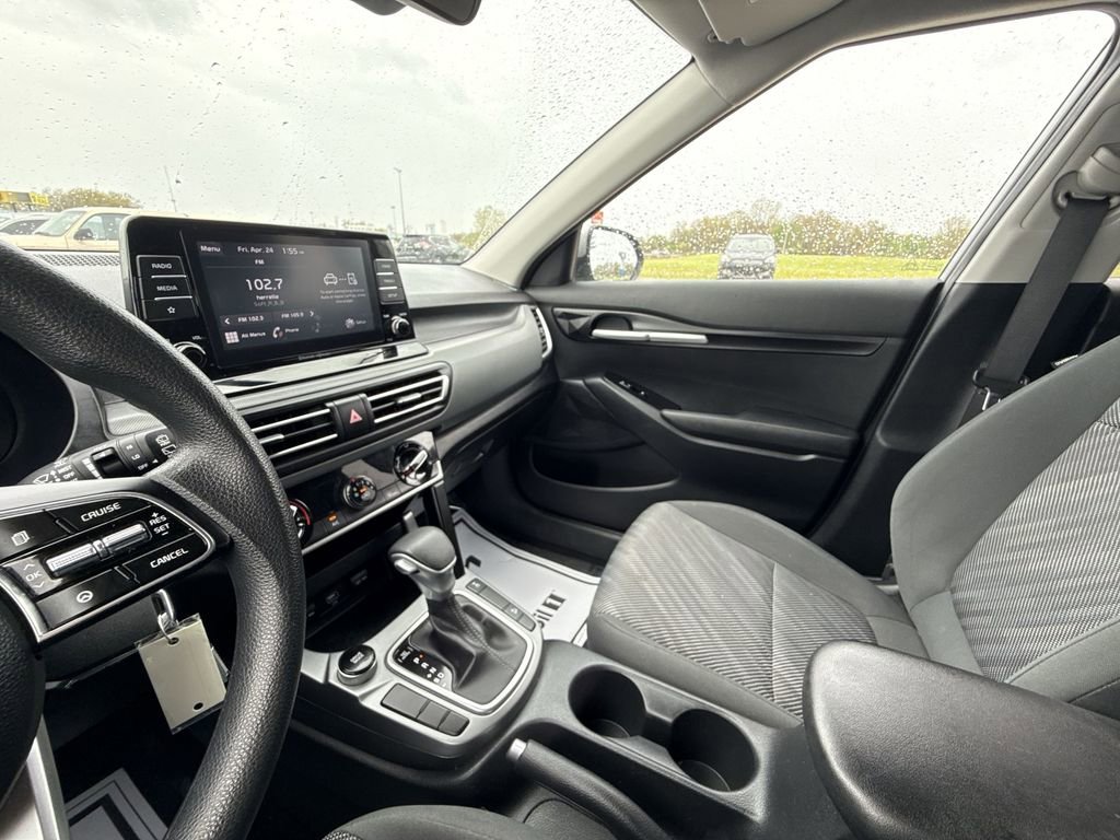 Used 2023 Kia Seltos LX AWD/4WD image 18