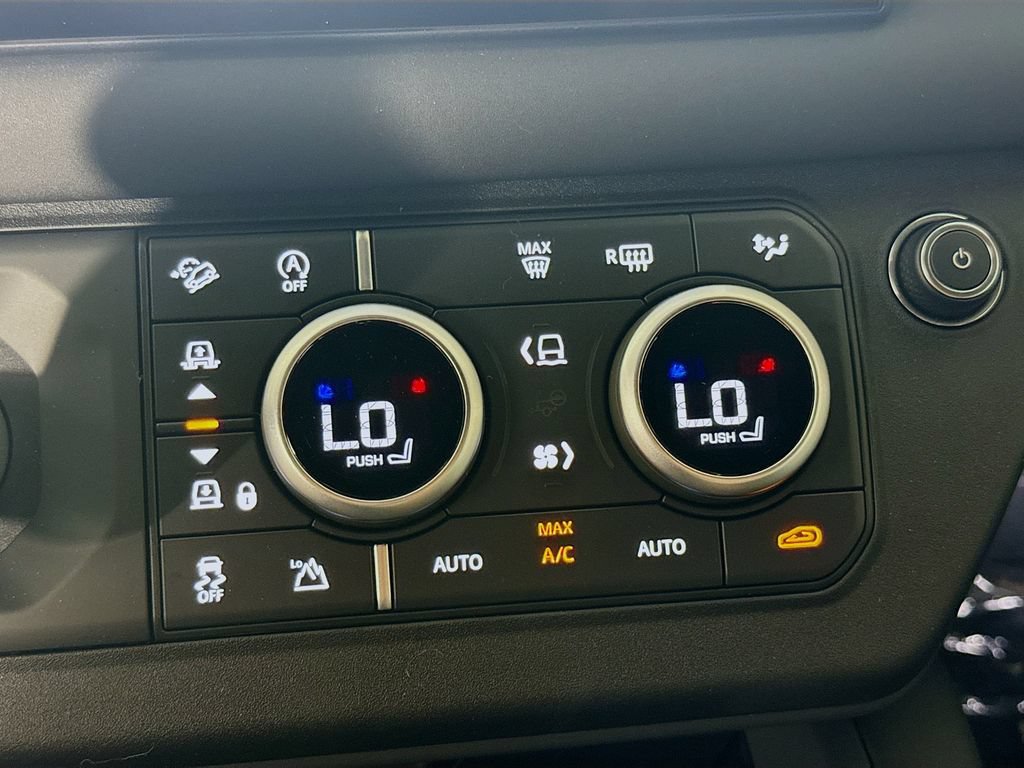 Certified 2025 Land Rover Defender 110 S AWD/4WD image 18