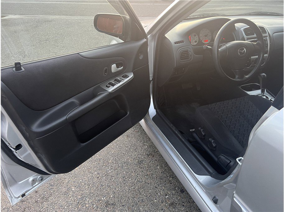 Used 2002 MAZDA Protege5 image 13