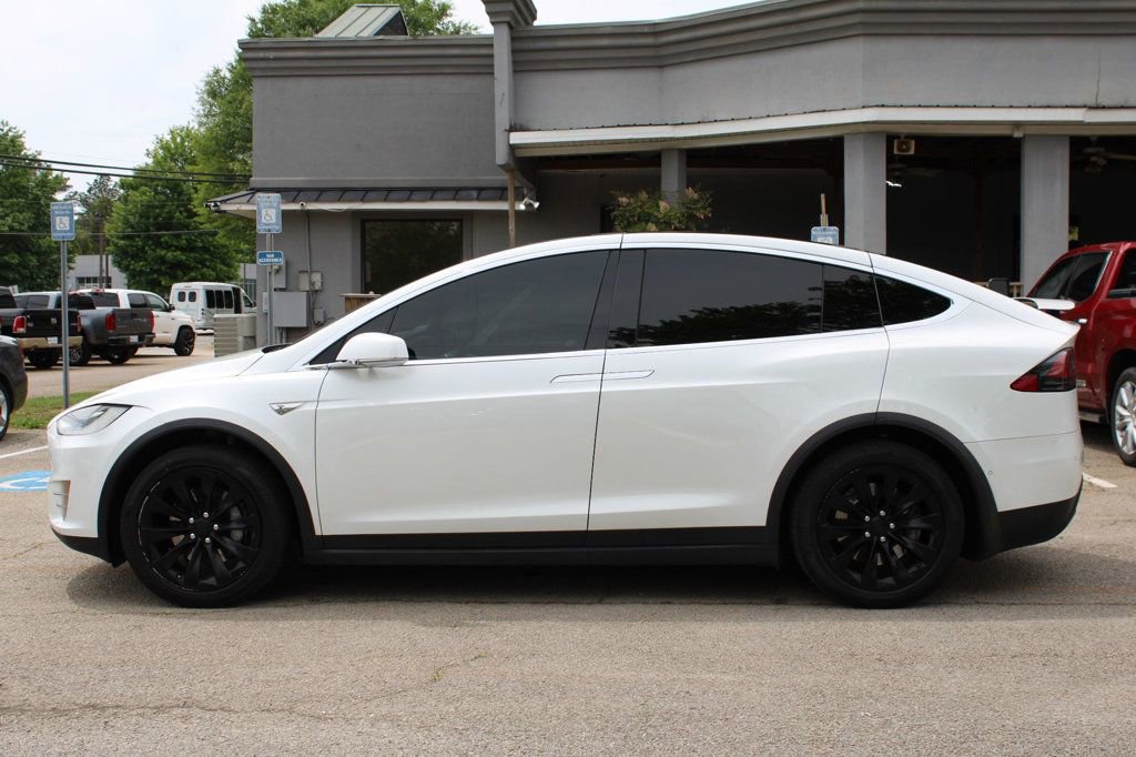 Used 2016 Tesla Model X 90D AWD/4WD image 4