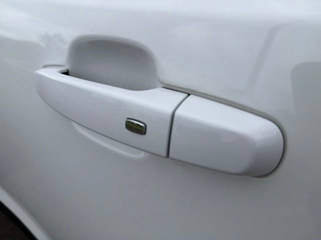 Used 2020 GMC Acadia SLE w/ Driver Convenience Package FWD image 17