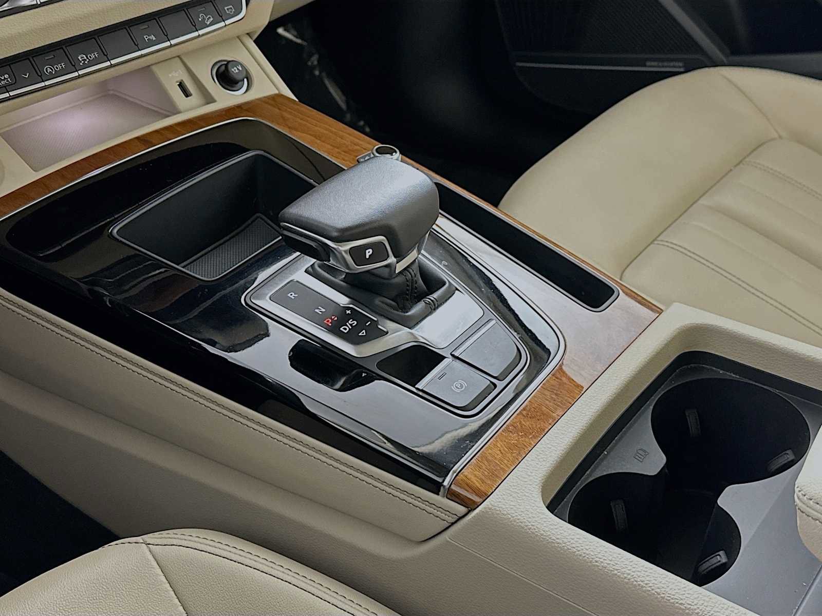 Certified 2023 Audi Q5 2.0T Premium Plus w/ Premium Plus Package image 16