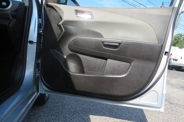 Used 2017 Chevrolet Sonic LT w/ Convenience Package image 37