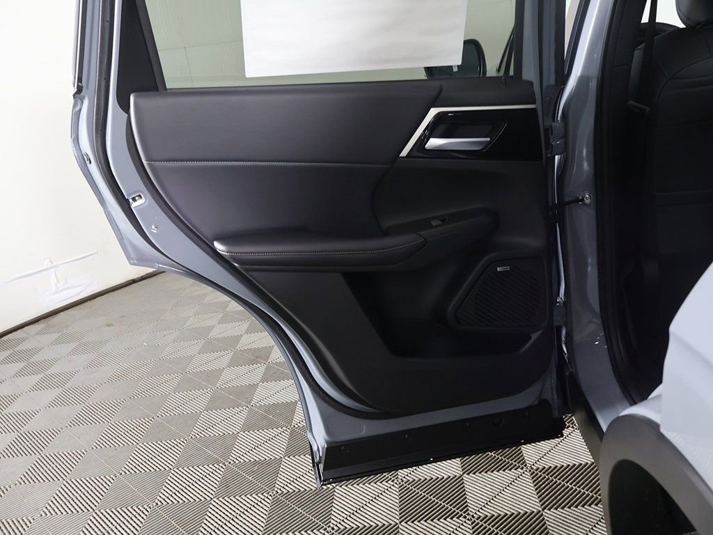 New 2026 Mitsubishi Outlander SE image 27