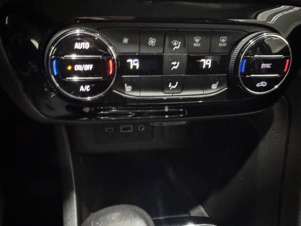 Used 2020 Buick Encore GX Essence image 19