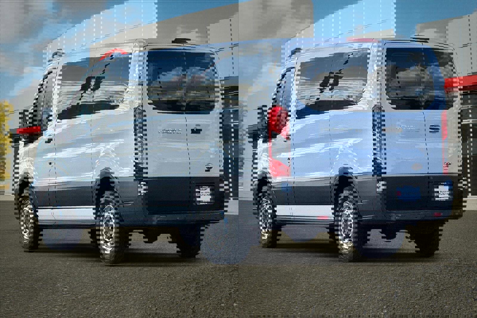 Used 2019 Ford Transit 150 XL image 5