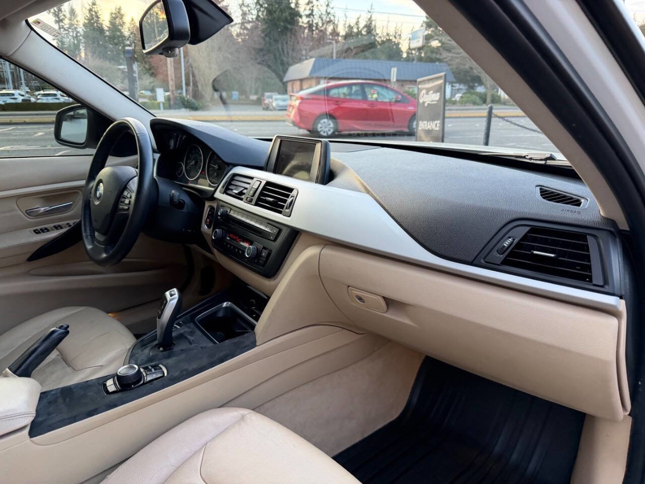 Used 2013 BMW 328i Sedan image 18