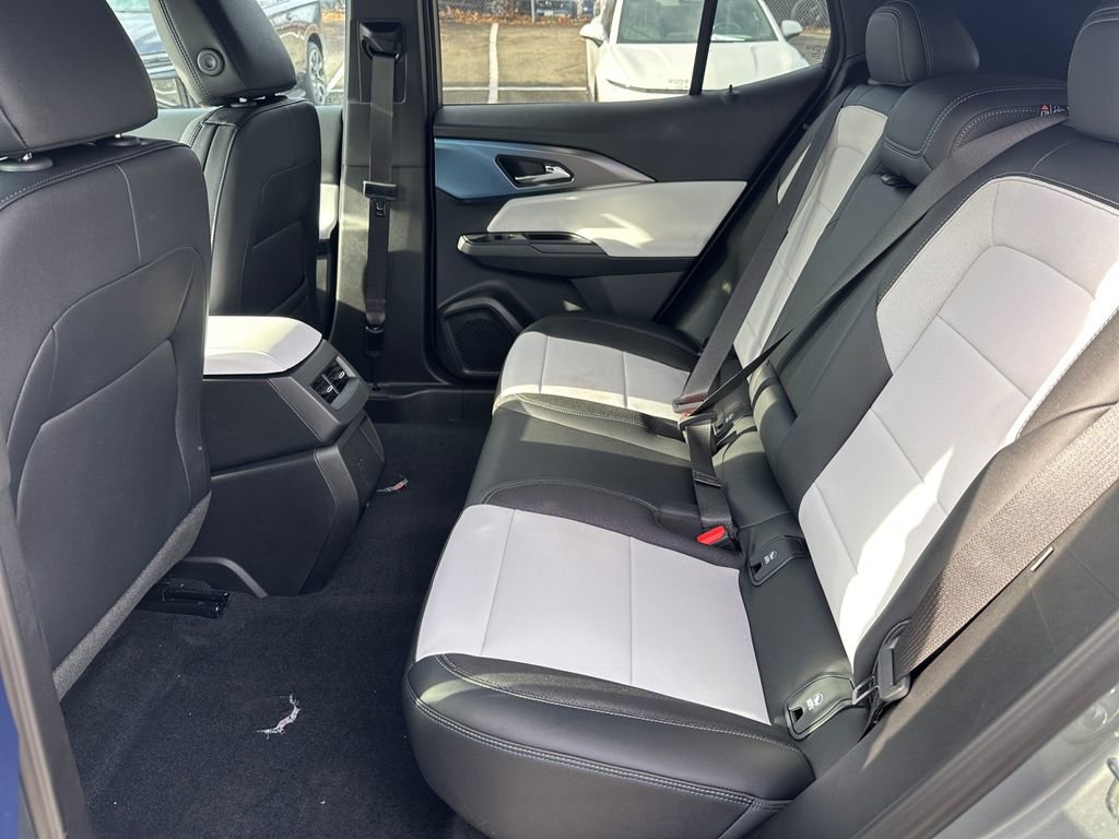 New 2026 Chevrolet Equinox EV LT image 19