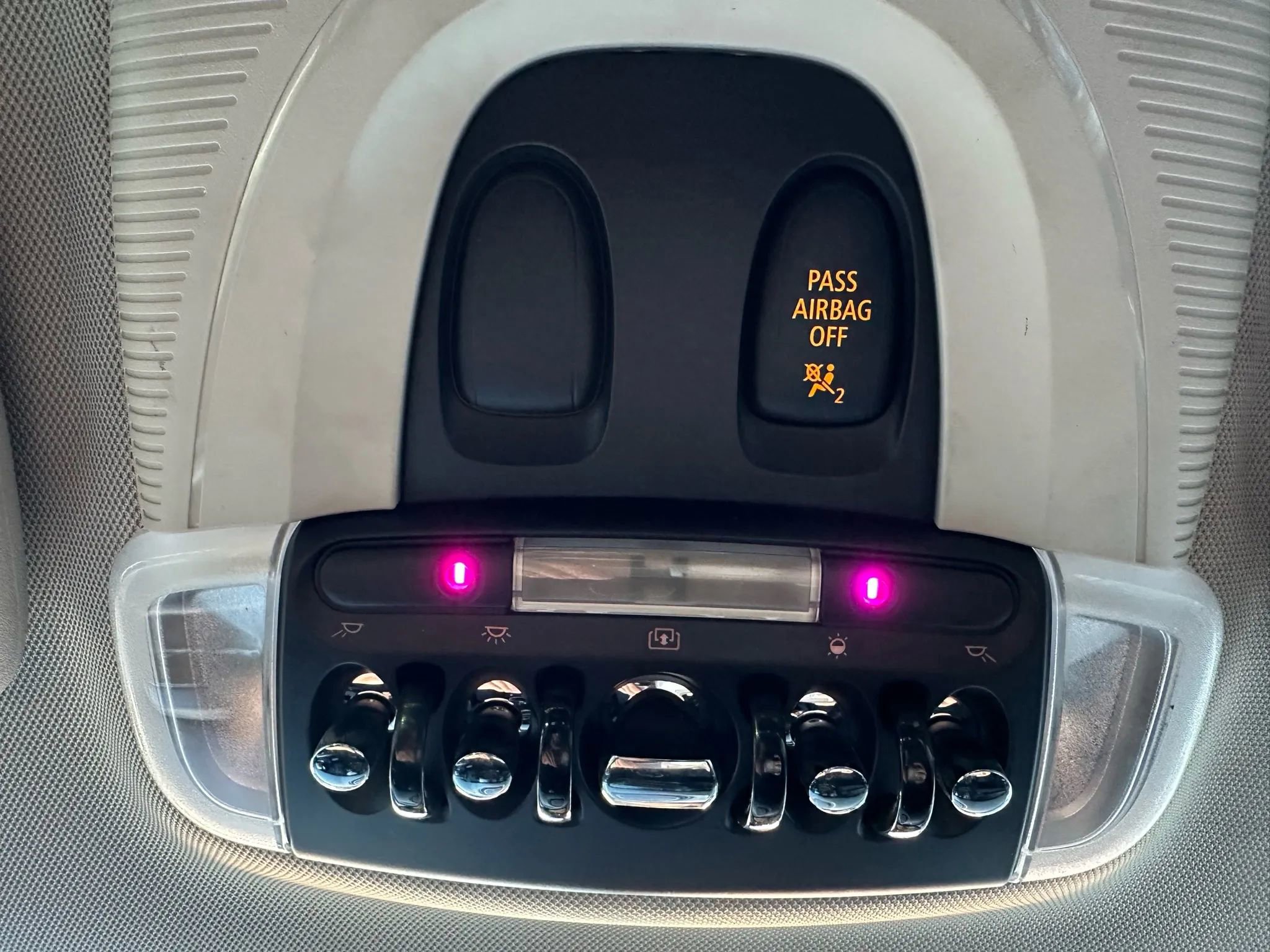 Used 2015 MINI Cooper S image 24