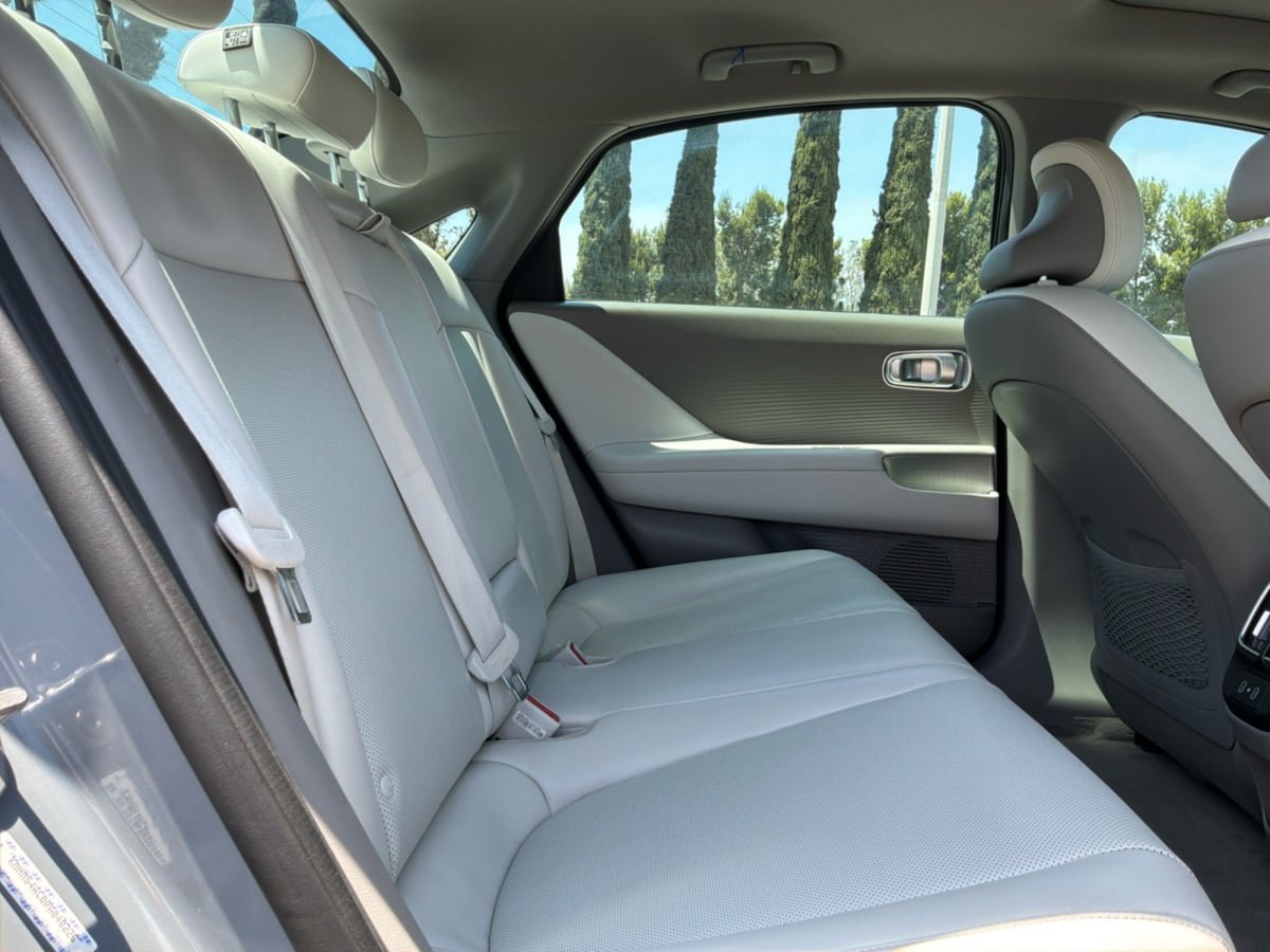 Used 2023 Hyundai Ioniq 6 Limited AWD/4WD image 19