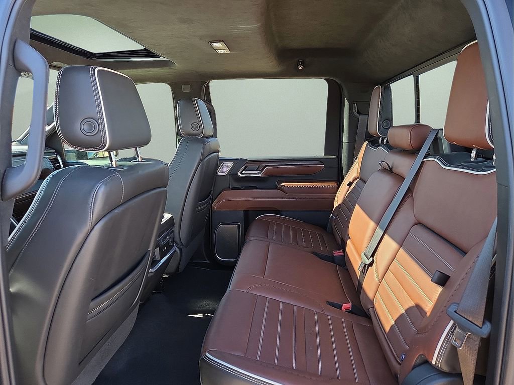 Used 2024 GMC Sierra 3500 Denali Ultimate image 19