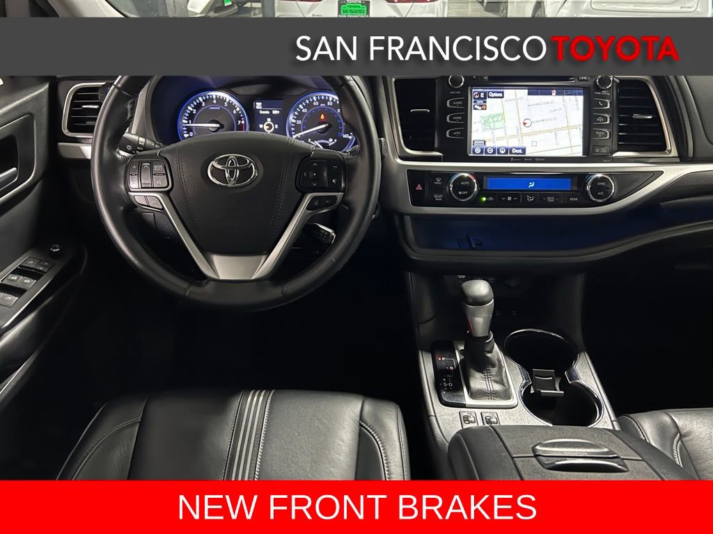 Used 2018 Toyota Highlander SE image 33