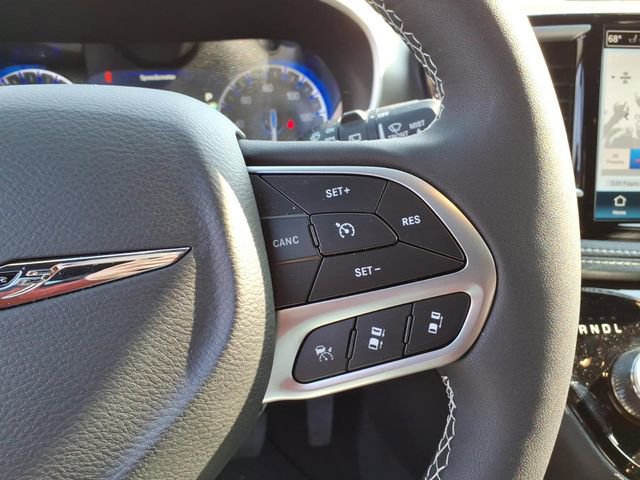 New 2026 Chrysler Pacifica Select image 20