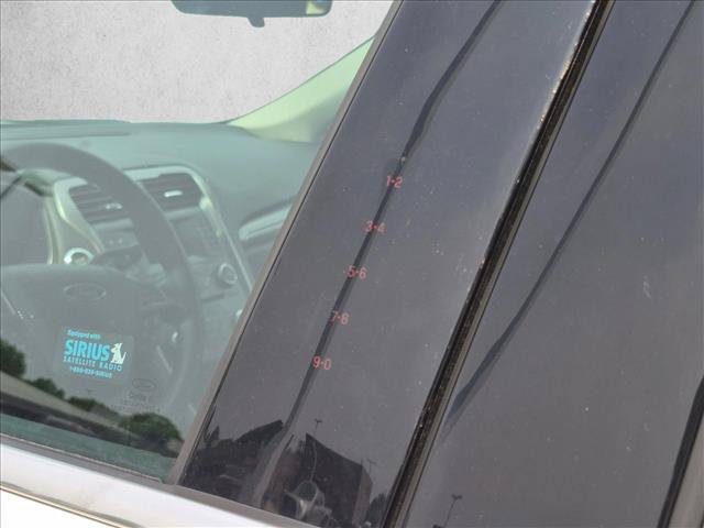 Used 2017 Ford Fusion SE FWD image 18